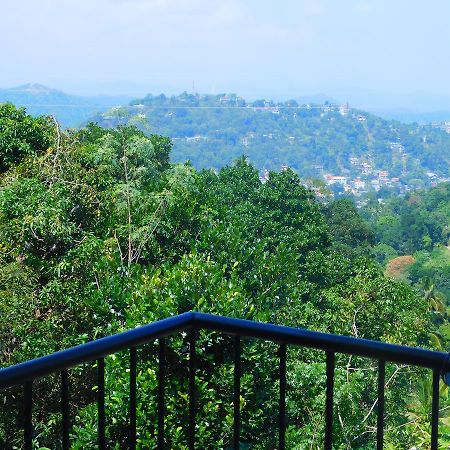 Mount Mirror Resort Kandy Exterior photo